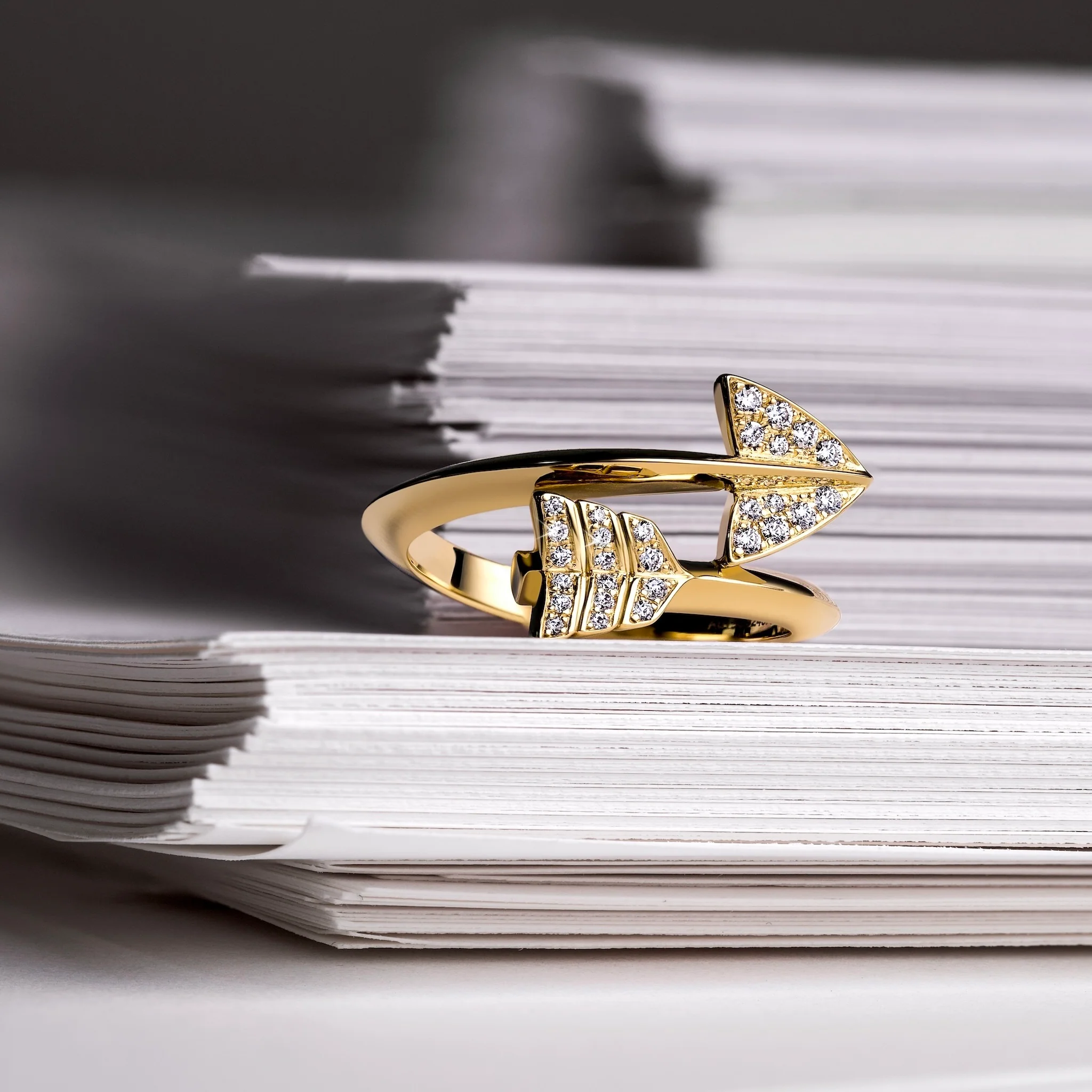 Super Arrow Diamond Ring - Image 4
